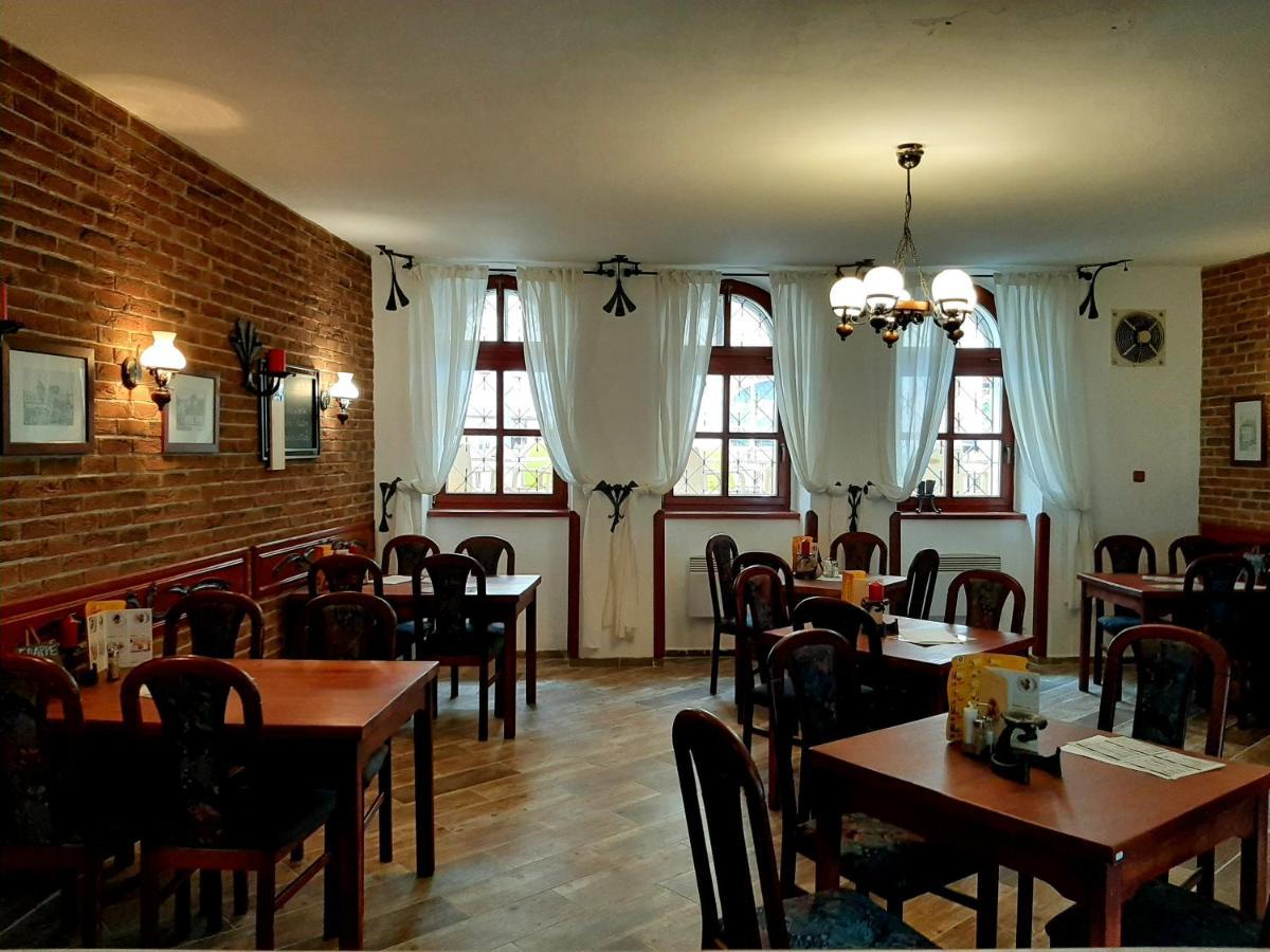 Penzion - Restaurant U Zamku Bečov nad Teplou Zewnętrze zdjęcie